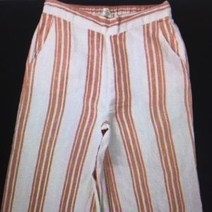 Beautiful Wide leg crop pants.